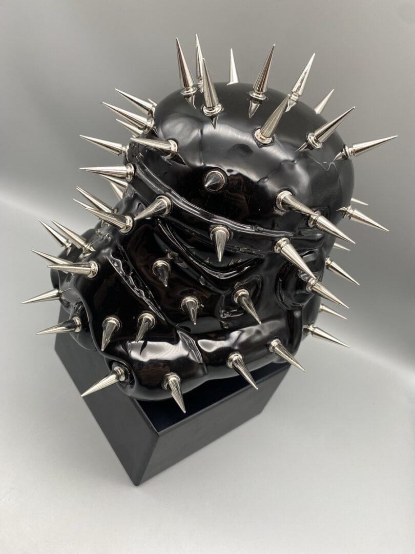dominator” scultura ceramica tecnica mista, cm 20x20x20, 2024(non disponibile)