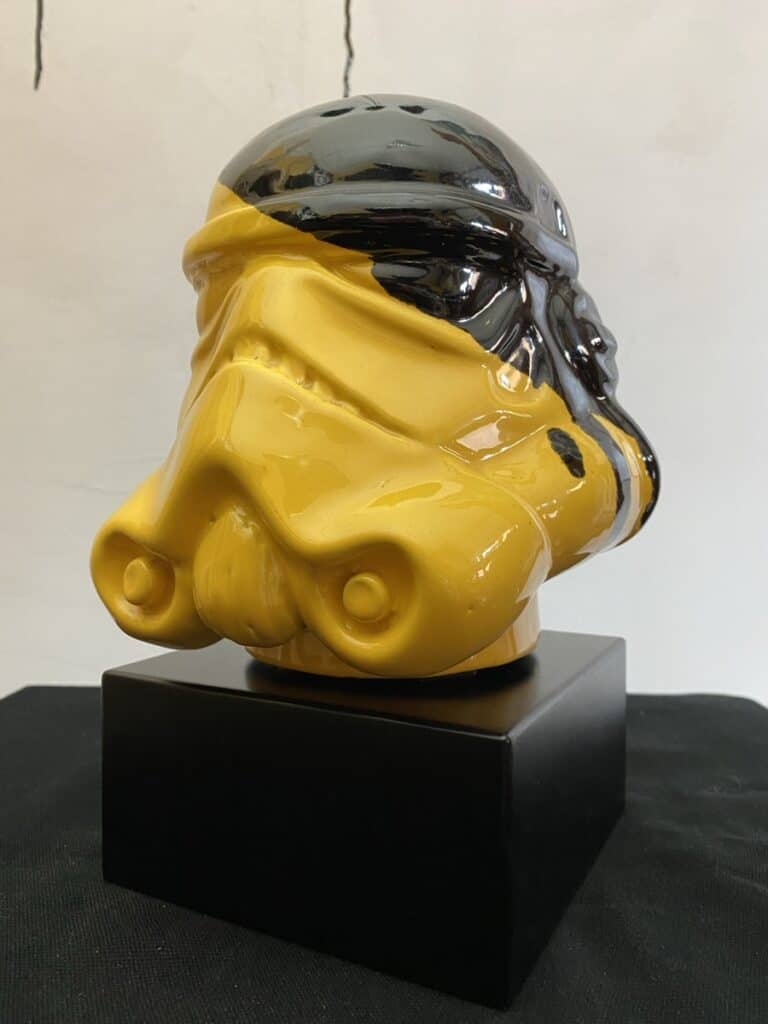 that yellow bastard”,, scultura ceramica tecnica mista, cm 20x20x20, 2023 (non disponibile)